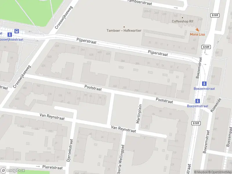 Ambulance met gepaste spoed naar de Pootstraat in Rotterdam