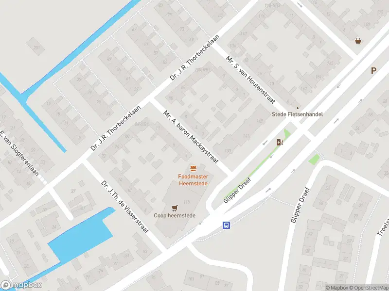 Ambulance met grote spoed naar de Mr. A. baron Mackaystraat in Heemstede