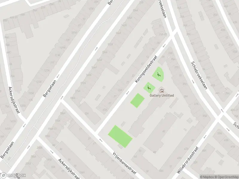 Brandweer met grote spoed naar de Ackersdijkstraat in Rotterdam vanwege afhijsen patient