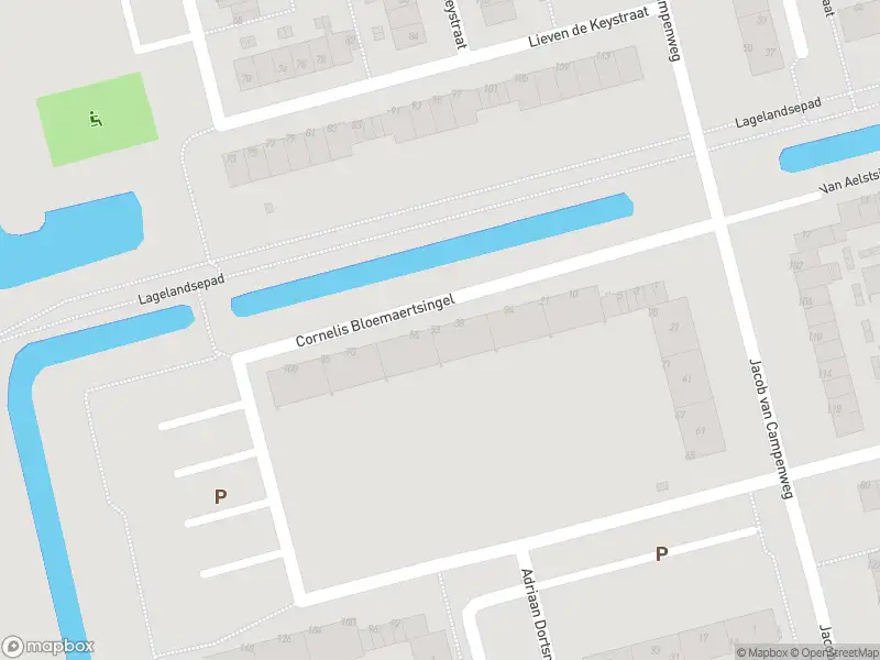Ambulance met grote spoed naar de Cornelis Bloemaertsingel in Rotterdam