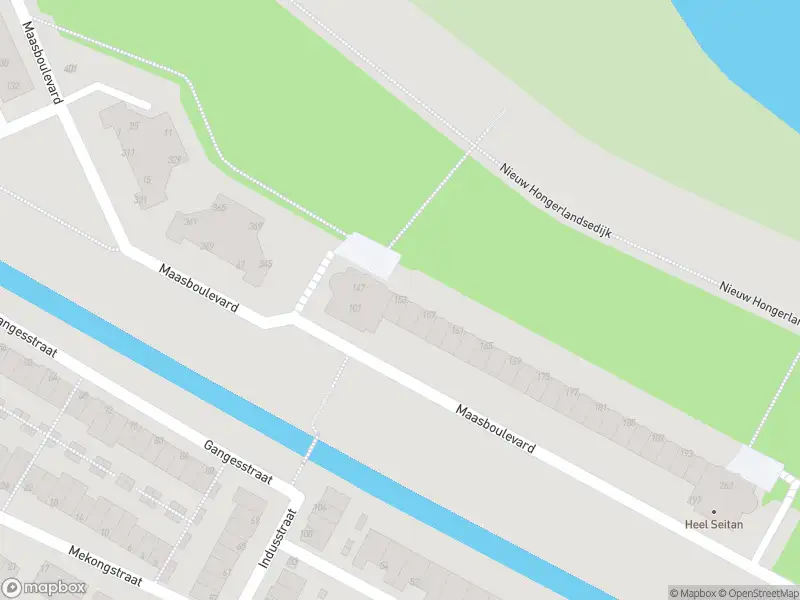 Ambulance met gepaste spoed naar de Maasboulevard in Spijkenisse