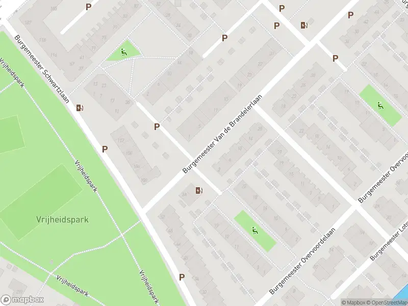 Ambulance met gepaste spoed naar de Burgemeester Van de Brandelerlaan in Maassluis