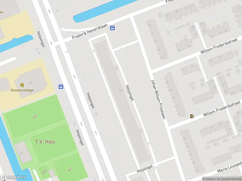 Ambulance met gepaste spoed naar de Holysingel in Vlaardingen