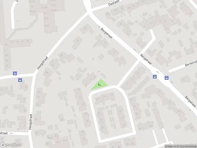 Brandweer met grote spoed naar de Ansbalduslaan in Waalre vanwege een buitenbrand