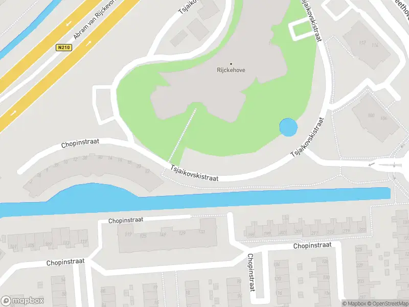 Ambulance met gepaste spoed naar de Tsjaikovskistraat in Capelle aan den IJssel