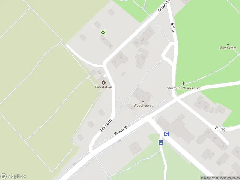 Brandweer met gepaste spoed naar de Echolaan in Muiderberg