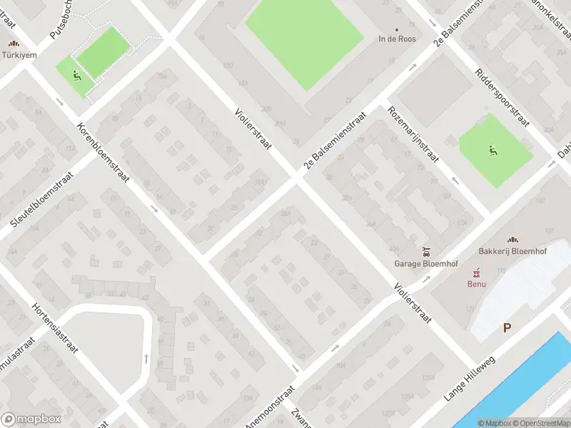 Ambulance met gepaste spoed naar de 2e Balsemienstraat in Rotterdam