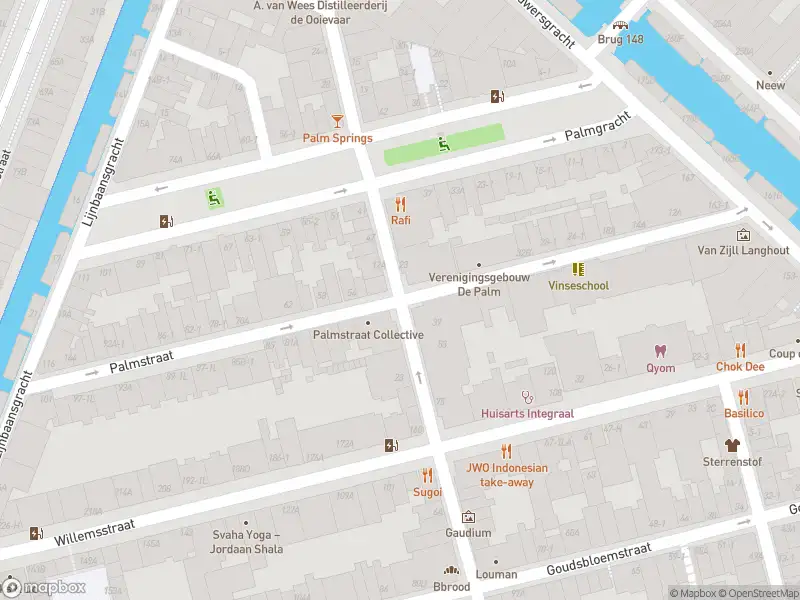 Ambulance met gepaste spoed naar de Palmdwarsstraat in Amsterdam
