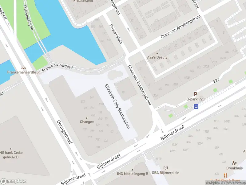 Ambulance met grote spoed naar de Elizabeth Cady Stantonplein in Amsterdam