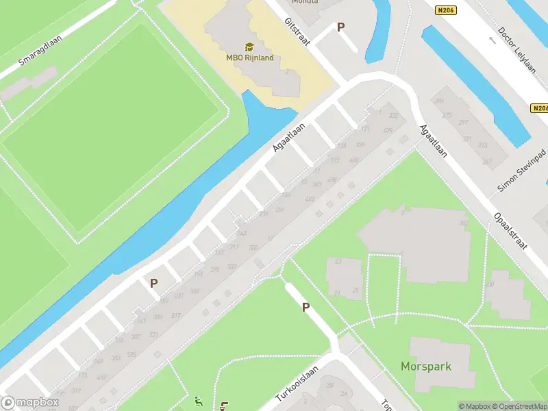 Ambulance met grote spoed naar de Agaatlaan in Leiden