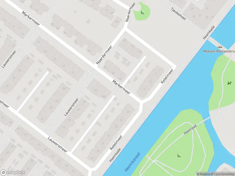 Ambulance met grote spoed naar de Markermeer in Zoetermeer