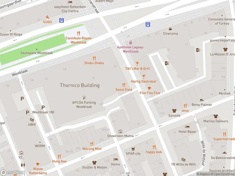 Ambulance met gepaste spoed naar de Hartmansstraat in Rotterdam