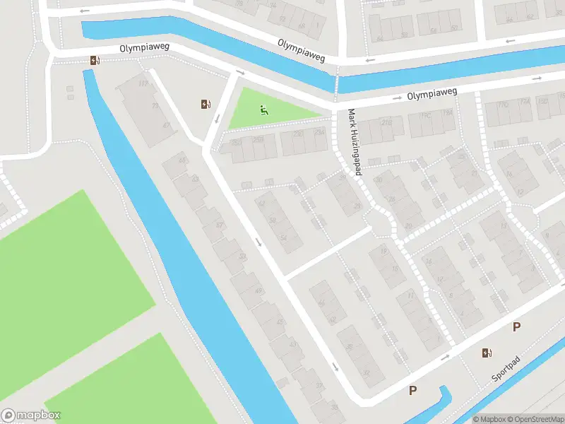 Ambulance met grote spoed naar de Esther Vergeerstraat in Schiedam