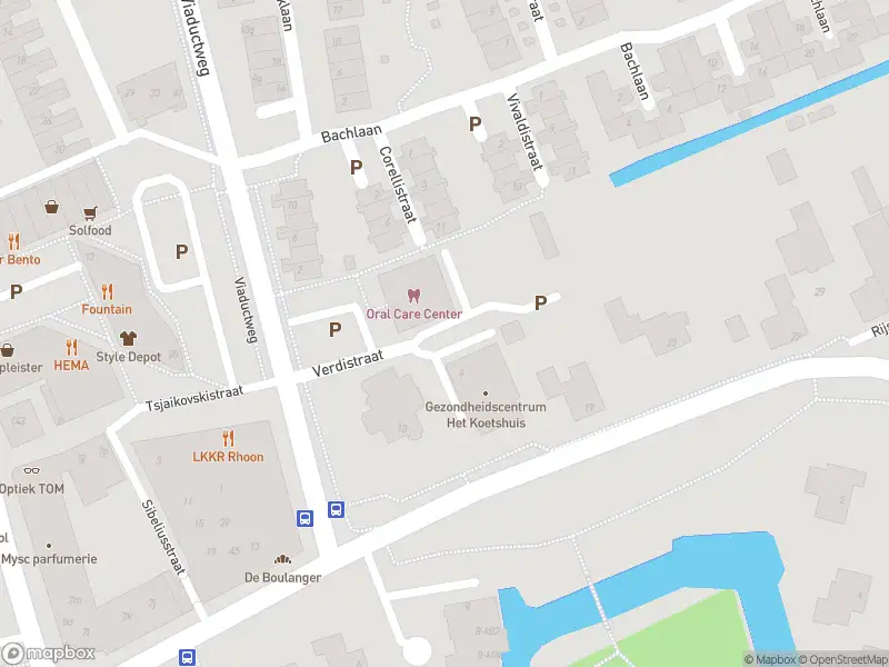 Ambulance met grote spoed naar de Verdistraat in Rhoon