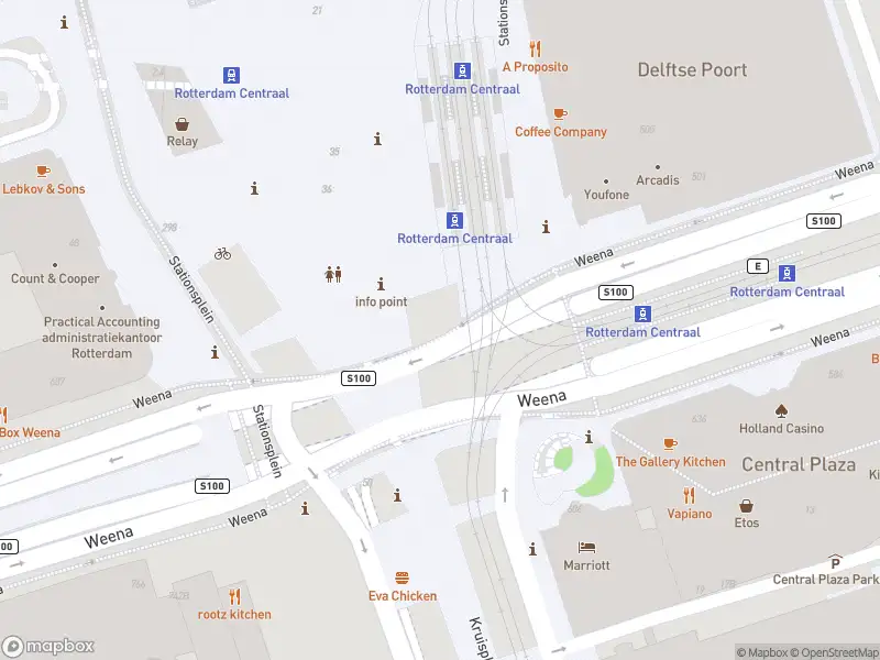 Ambulance met grote spoed naar de Weena in Rotterdam