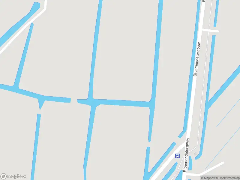 Ambulance met grote spoed naar de Dorpsstraat Holysloot in Amsterdam