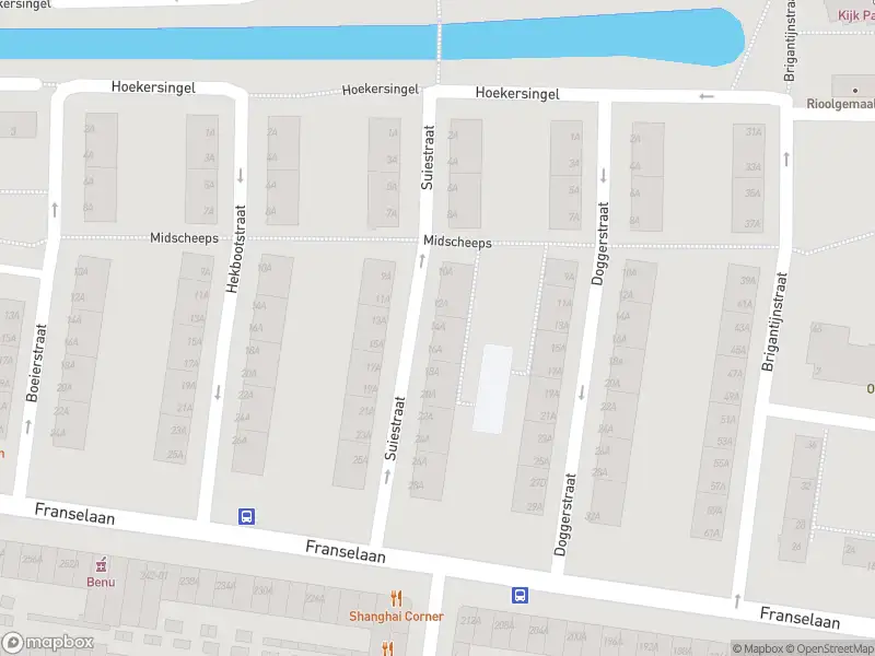 Ambulance met grote spoed naar de Suiestraat in Rotterdam
