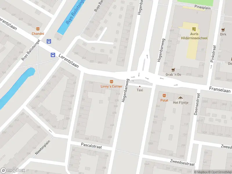 Ambulance met gepaste spoed naar de Hogenbanweg in Schiedam