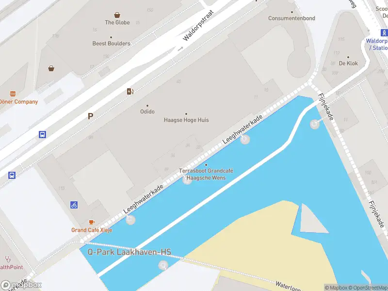 112 melding Brandweer met grote spoed naar de Leeghwaterkade in 's-Gravenhage vanwege gebouwbrand