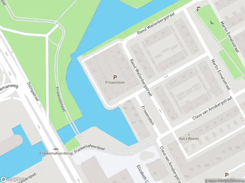 Brandweer met grote spoed naar de Raoul Wallenberghofje in Amsterdam vanwege personen te water