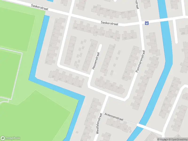 Ambulance met gepaste spoed naar de Hessenstraat in Alkmaar