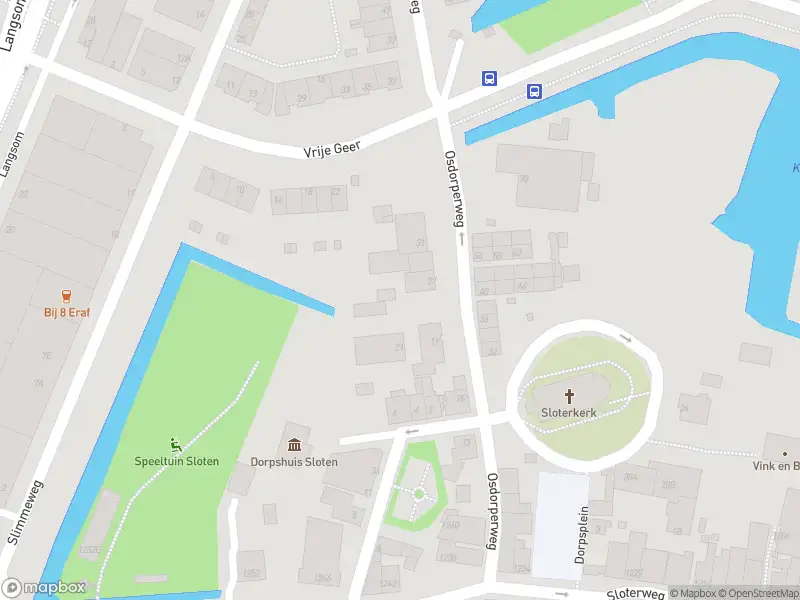 Ambulance met grote spoed naar de Vrije Geer in Amsterdam