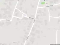 Brandweer met gepaste spoed naar de Kerkstraat in Altforst vanwege waarnemen gaslucht