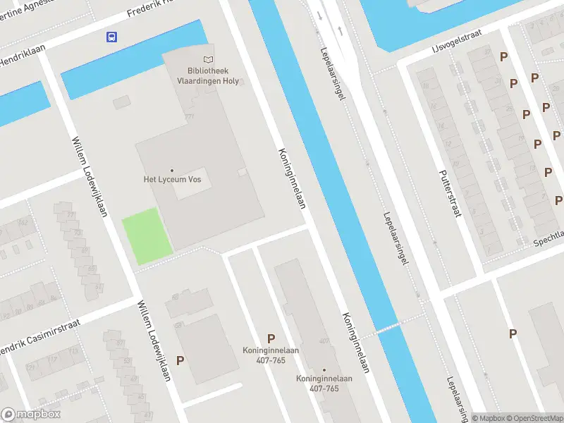 Ambulance met gepaste spoed naar de Koninginnelaan in Vlaardingen