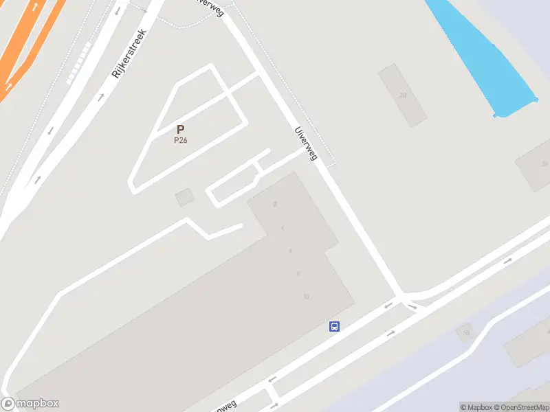 Brandweer met gepaste spoed naar de Uiverweg in Schiphol vanwege afgaan automatisch brandalarm