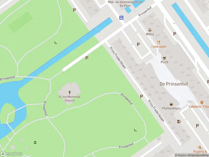 Ambulance met grote spoed naar de Gravin Juliana van Stolberglaan in Leidschendam