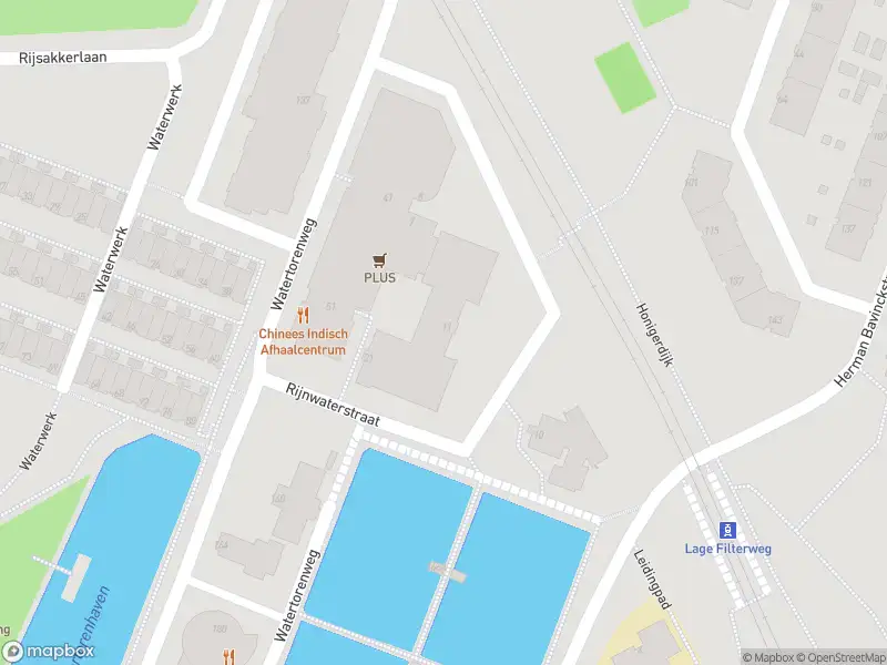 Ambulance met grote spoed naar de Rijnwaterstraat in Rotterdam