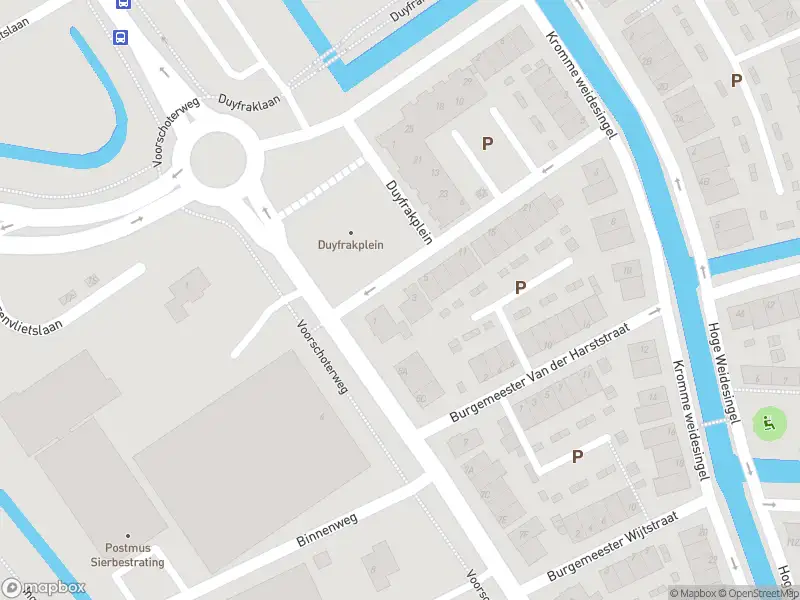 Ambulance met grote spoed naar de Burgemeester De Bruijnstraat in Valkenburg