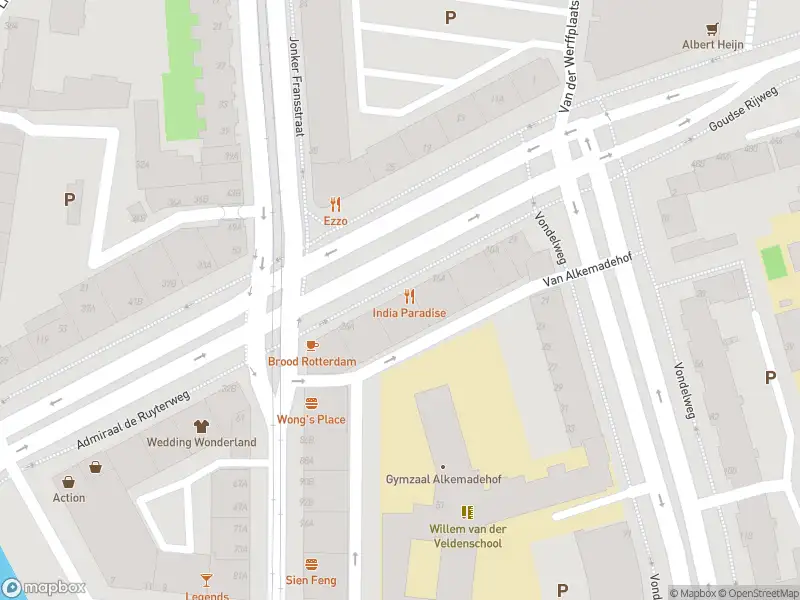 Ambulance met grote spoed naar de Admiraal de Ruyterweg in Rotterdam