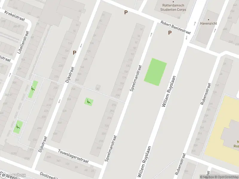 Ambulance met grote spoed naar de Speelmanstraat in Rotterdam