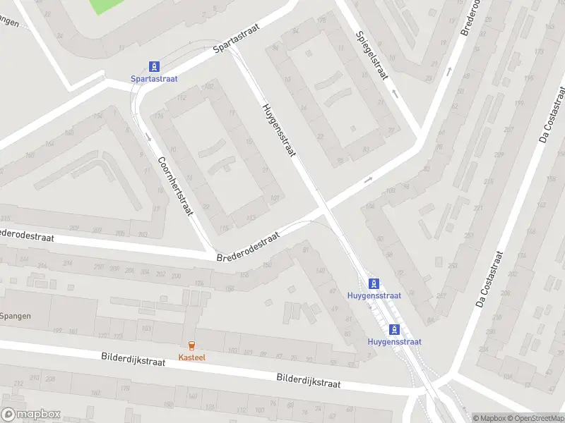 Ambulance met gepaste spoed naar de Huygensstraat in Rotterdam
