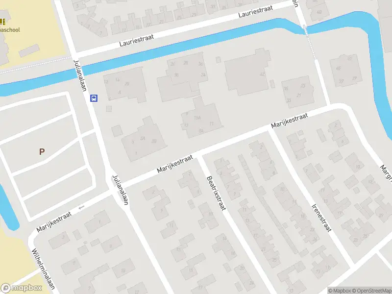 Ambulance met grote spoed naar de Marijkestraat in Schagen