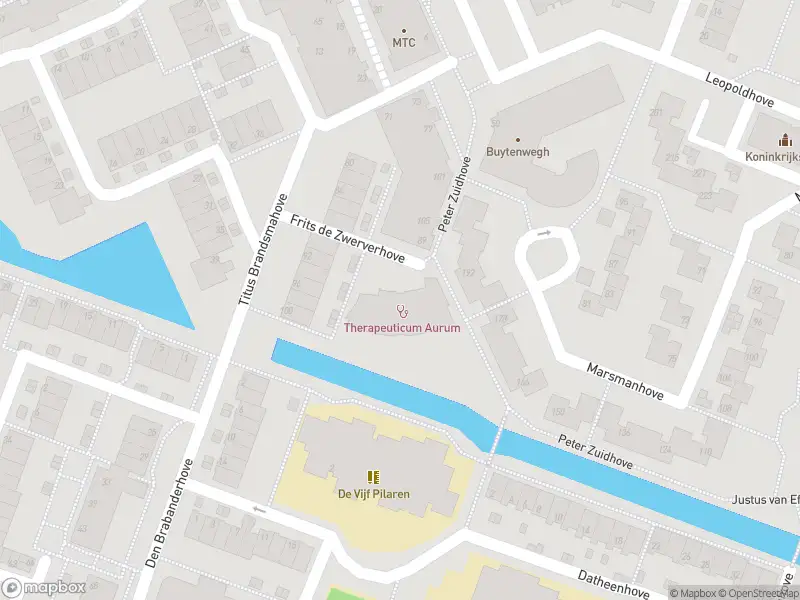 Ambulance met grote spoed naar de Frits de Zwerverhove in Zoetermeer