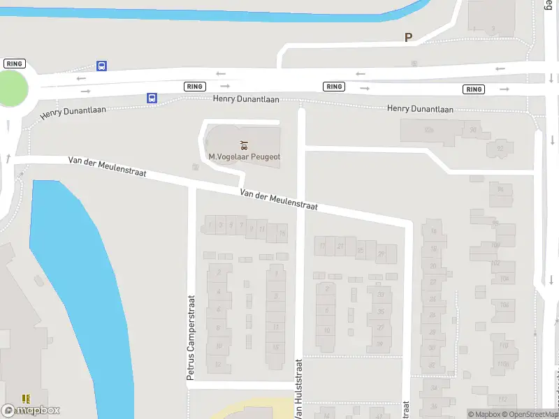 Ambulance met gepaste spoed naar de Van der Meulenstraat in Barendrecht