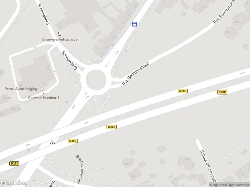 Politie naar de Bredeweg in Roermond vanwege aanrijding met letsel