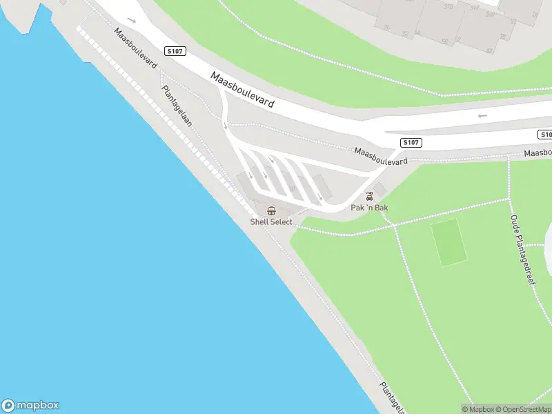 Ambulance met grote spoed naar de Maasboulevard in Rotterdam