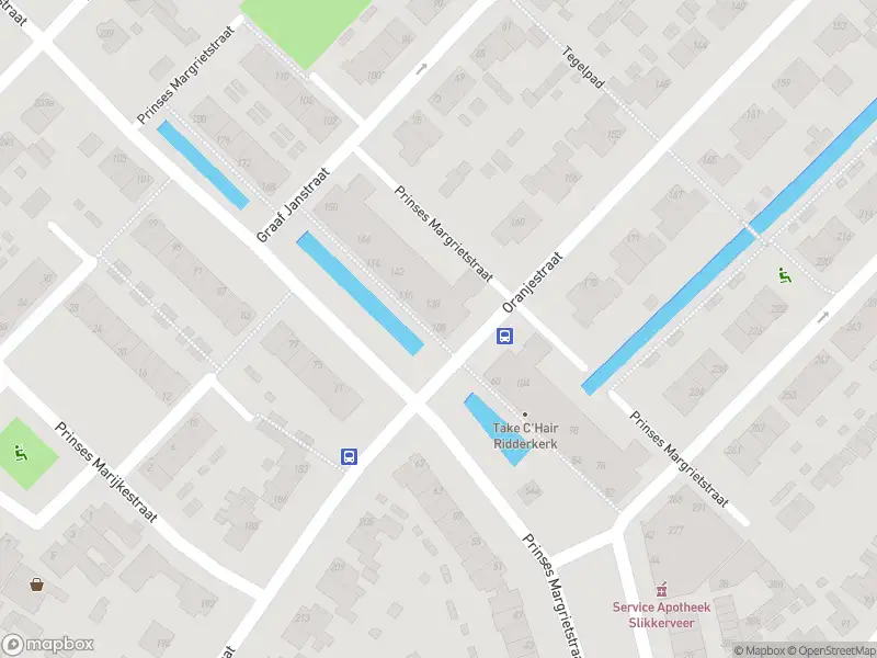 Ambulance met grote spoed naar de Prinses Margrietstraat in Ridderkerk
