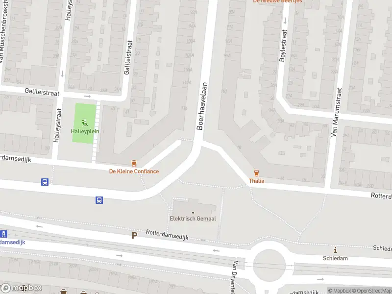 Ambulance met grote spoed naar de Boerhaaveplein in Schiedam