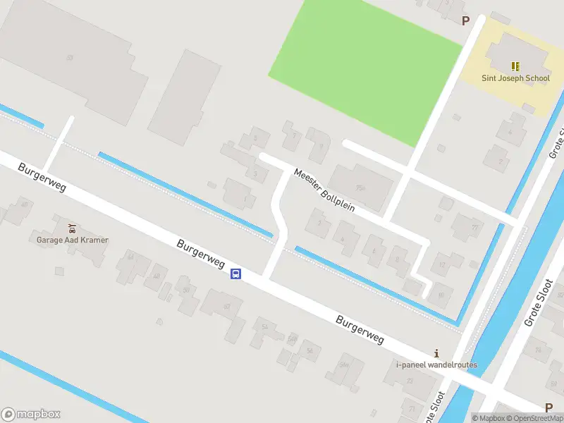 Ambulance met gepaste spoed naar de Meester Bollplein in Burgerbrug