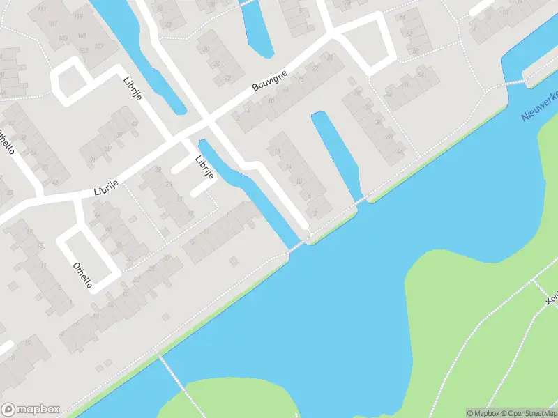 Ambulance met grote spoed naar de Librije in Capelle aan den IJssel