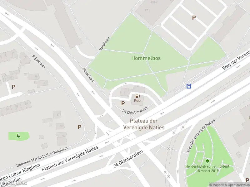 Politie naar de 24 Oktoberplein in Utrecht vanwege steekincident