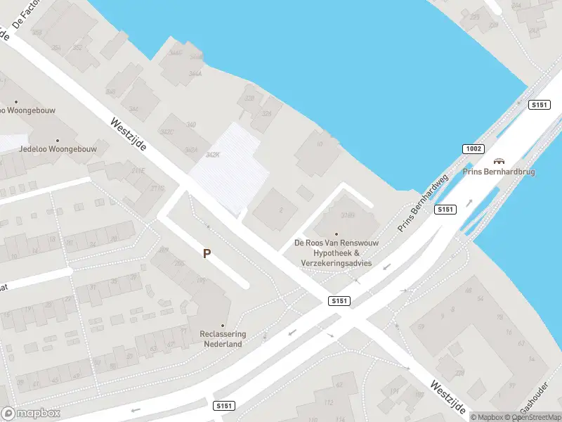 Ambulance naar de Hendrick Rietschoofplein in Zaandam