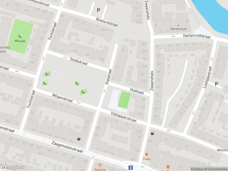 Ambulance met grote spoed naar de Vletstraat in Rotterdam