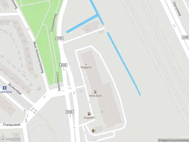 Ambulance met gepaste spoed naar de West-Varkenoordseweg in Rotterdam