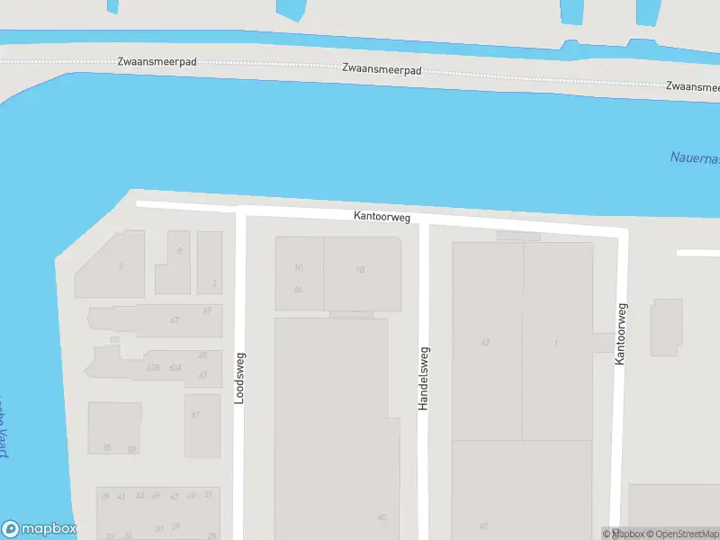 Ambulance met grote spoed naar de Kantoorweg in Westknollendam