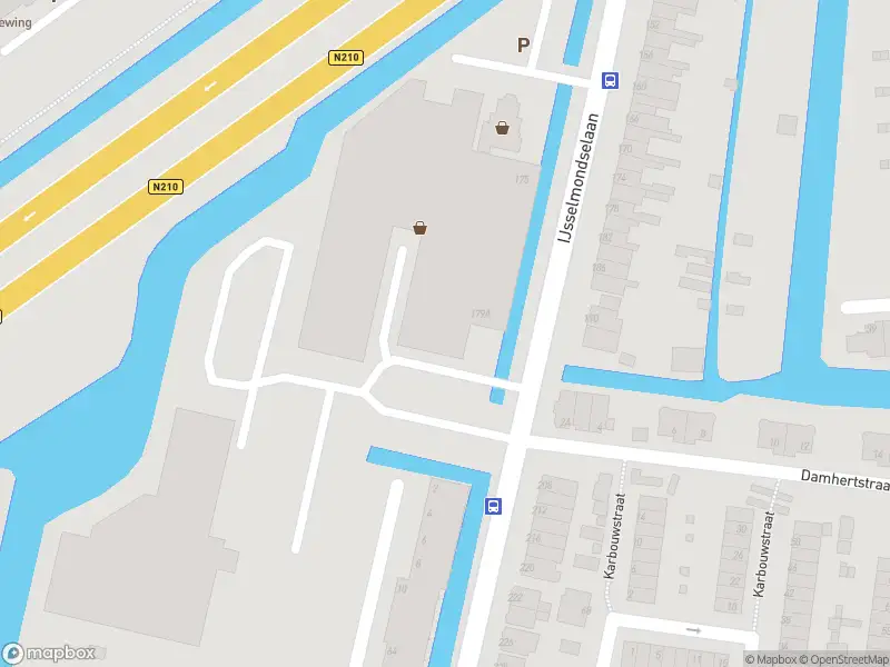 Ambulance met grote spoed naar de IJsselmondselaan in Rotterdam